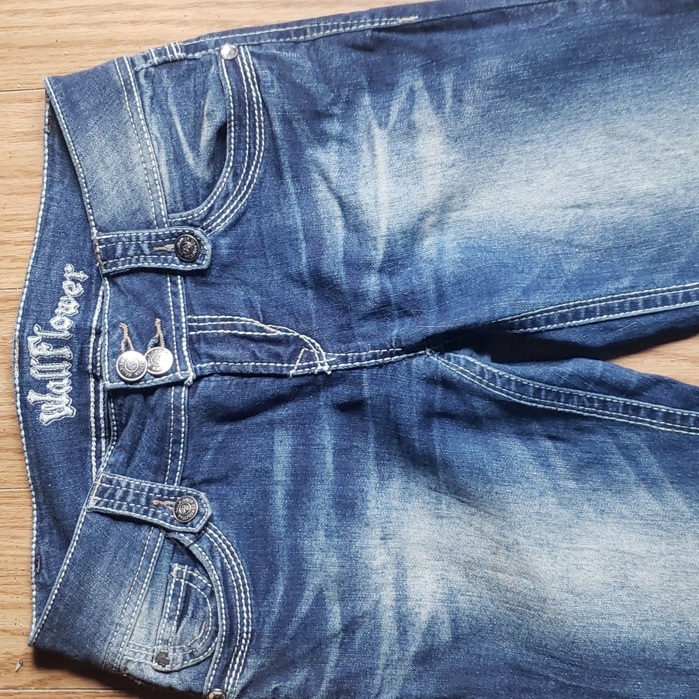 Wallflower jeans